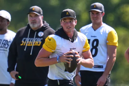 Rodgers ready to play for Steelers but not in Saturday's game